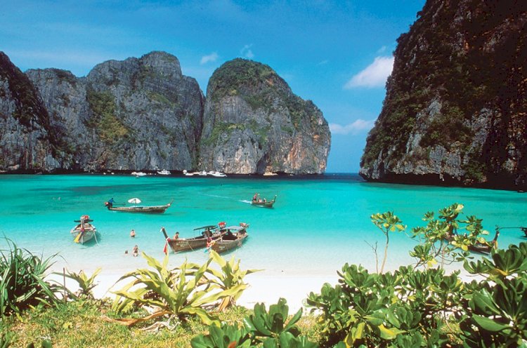 Таиландта туристерге қатысты шектеу шаралары жеңілдейді