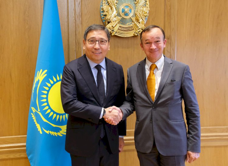 Алматы әкімі Ерболат Досаев Нидерланды Корольдігінің елшісі Андре Карстенспен кездесті