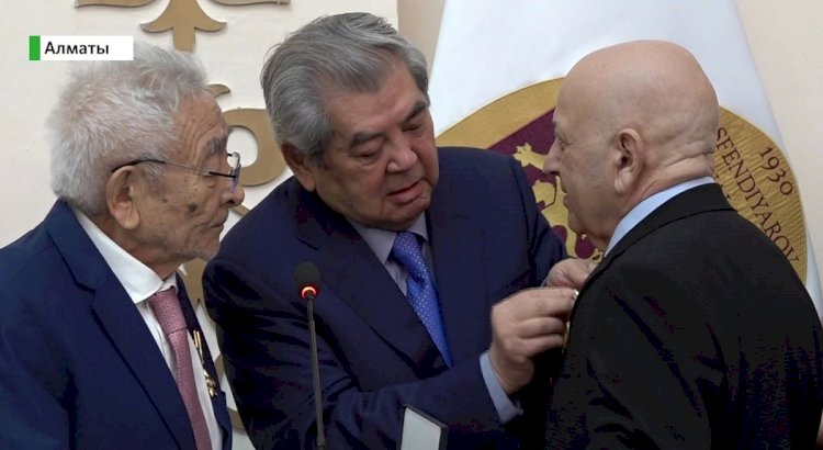 Алматыда Т. Шарманов халықаралық сыйлық табысталды