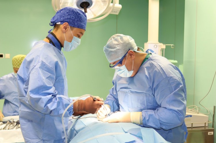 Алматылық нейрохирург мамандар жаңа технология көмегімен мойны сынған науқастың  денсаулығын қалпына келтірді