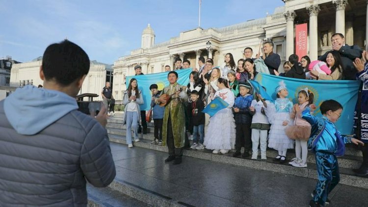 Лондонда жүрген қазақстандықтар Республика күнін ерекше атап өтті