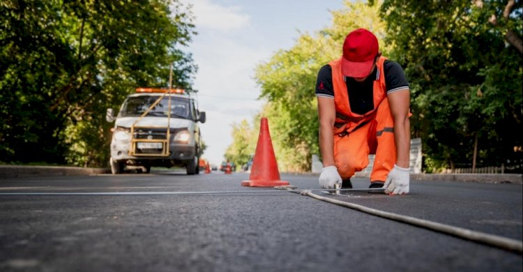 Алматыдағы Жетісу шағынауданында жол белгілері қойылды