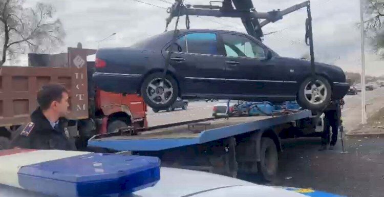 Алматыда көлігіне жалған нөмір таққан жүргізуші анықталды
