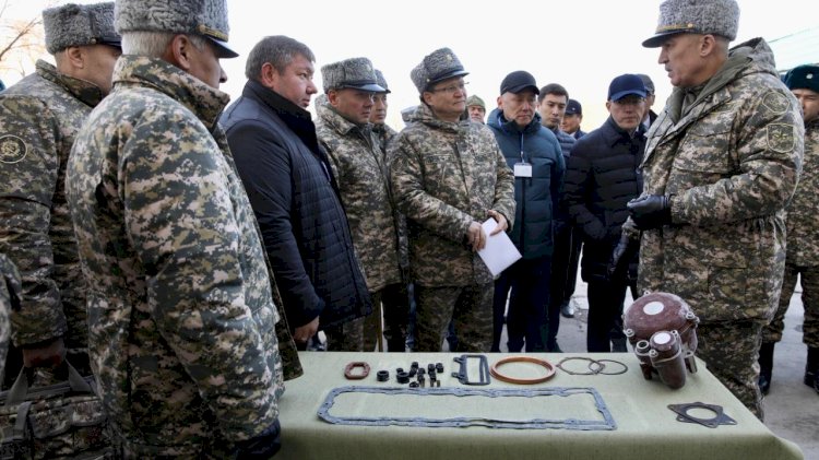 Қорғаныс министрі қорғаныс-өнеркәсіп кешені кәсіпорындарының басшыларымен кездесу өткізді