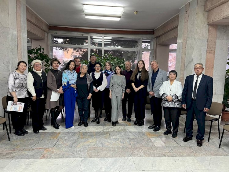 Тұрсынбекова Өскеменде өткен кездесуде экология және балалар арасындағы буллинг мәселелерін талқылады