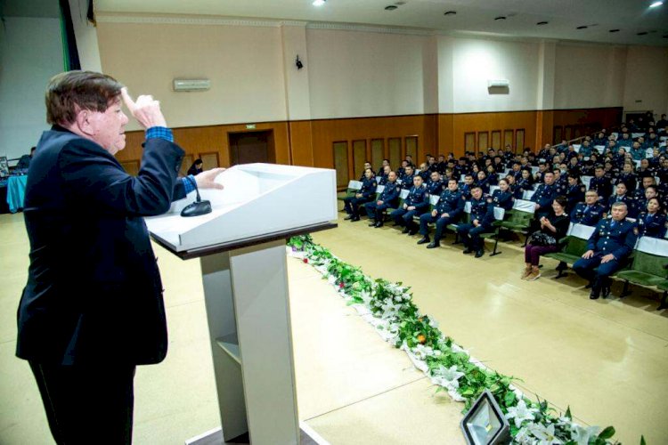 Мұхтар Шаханов оқырмандармен кездесті