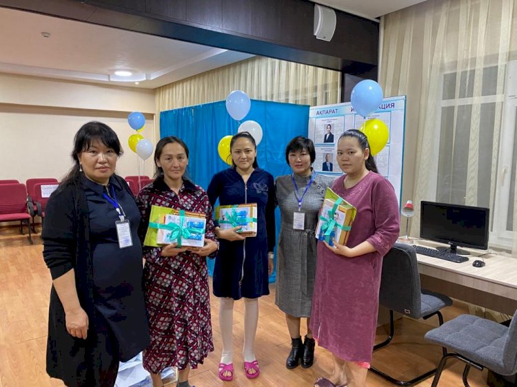 Жүкті әйелдерге сыйлықтар берілді