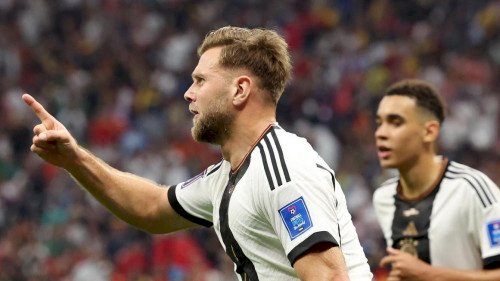 Әлем чемпионатында Германия құрамасына айыппұл салынды