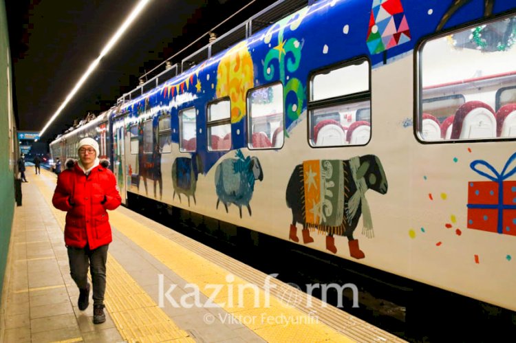 Елімізде туристік электр пойызы жолға шықты