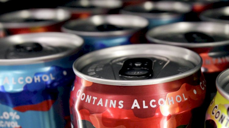 Ресейде жасөспірімдерге энергетикалық сусындар сатып алуға тыйым салынады