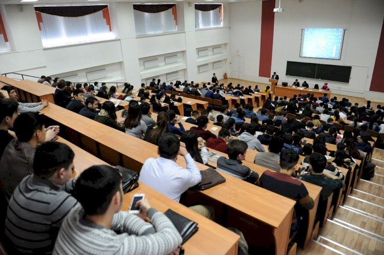 Білім грантын иеленбеген талапкерлер үшін call-орталық іске қосылды