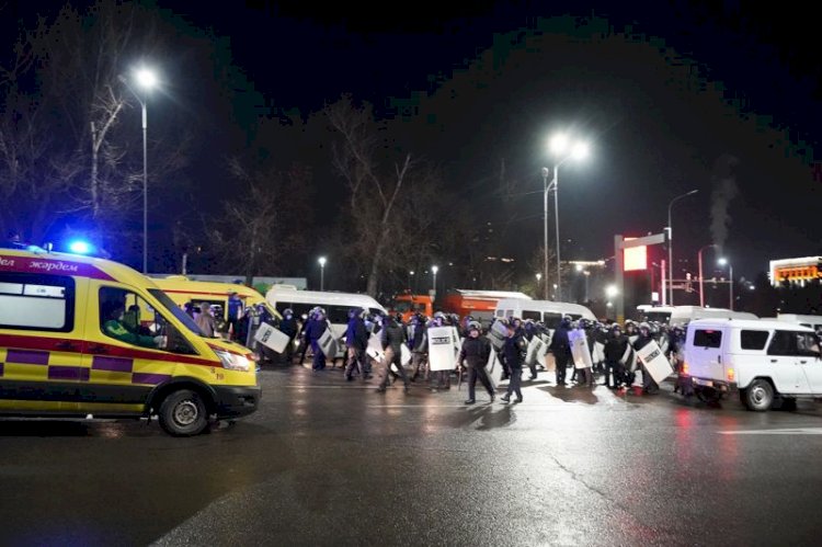 Түркияда қонақүйдің шатыры құлап, бірнеше адам зардап шекті