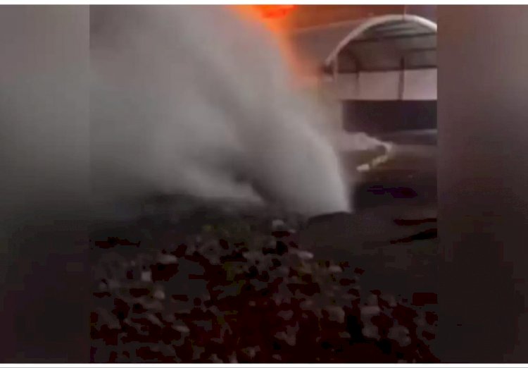 Алматыда тұрғын үй кешендерінің бірінің маңында құбыр жарылды