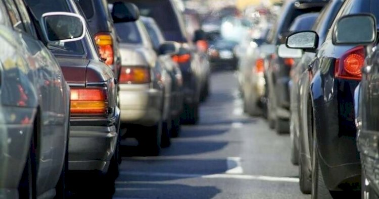 Алматыда шетелдік көліктерін заңдастырғысы келген 84 адам ХҚКО-ға жүгінген