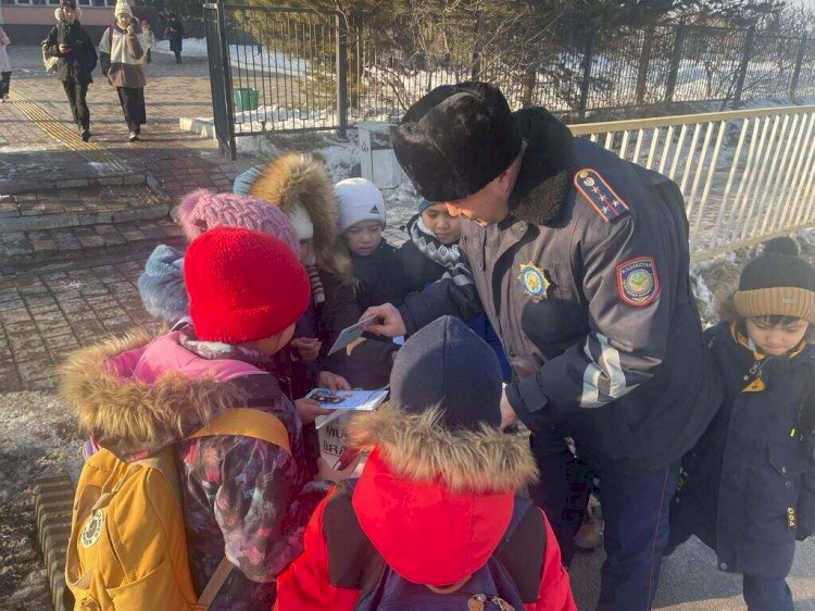 «Назар аударыңыз! Балалар!»