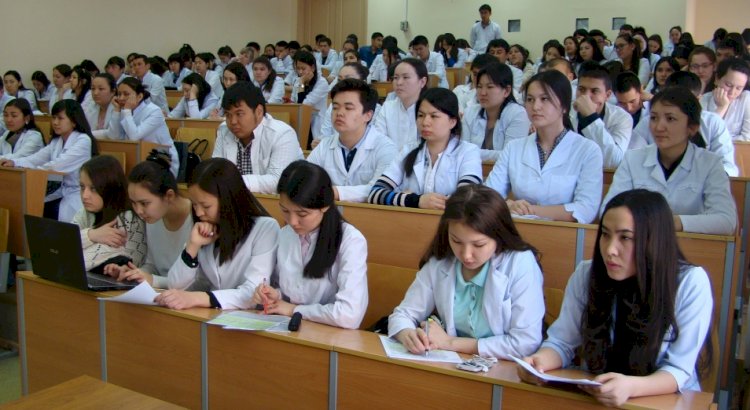 Колледж бітіргендерге құзыреттілік картасы қоса беріледі