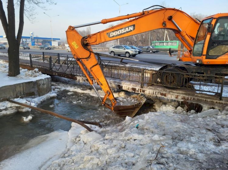 Алматыда көктемгі су тасқынына дайындық мәселесі талқыланды