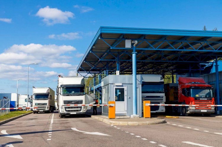 Шекарада көгенделген көліктер