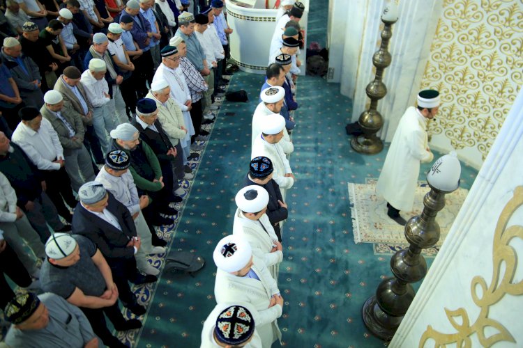 Деструктивті діни ағым ұстанушылар мешітте намаз оқуға кедергі келтірген