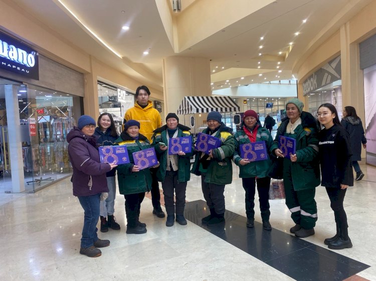 Мереке қарсаңында 10 мың кәмпит сыйға таратылды