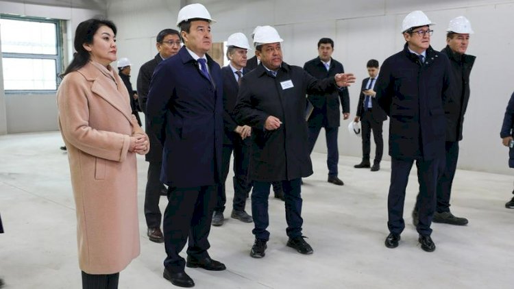 Әлихан Смайылов Алматыға жұмыс сапары аясында Жұқпалы аурулар ұлттық ғылыми орталығына барды