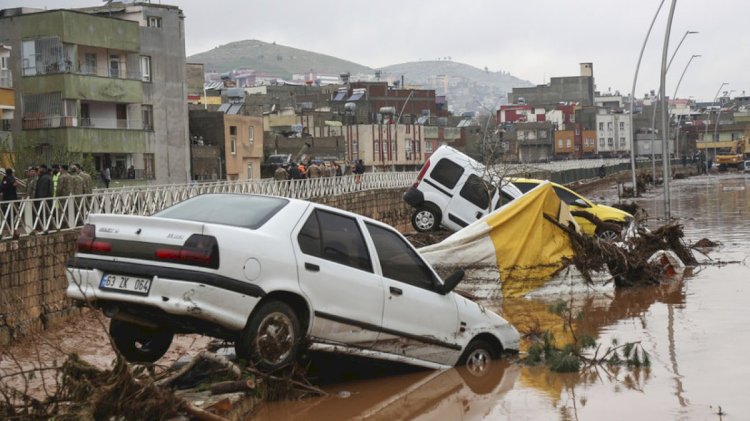 Түркияда сел тасқынынан 15 адам қаза тапты