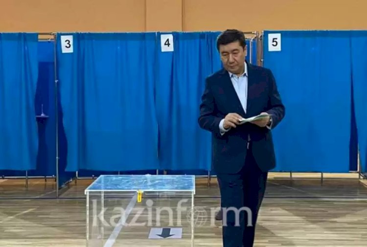 Қошанов дауыс берді