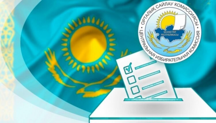 «Атадан – нақыл»: Алматыда аға буын өкілі дауыспен қоса бата берді