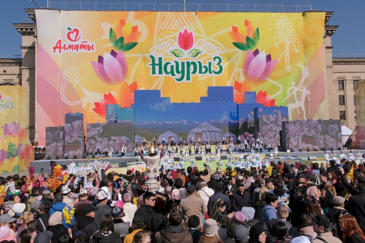 Алматыда Наурыз мерекесі тойланып жатыр