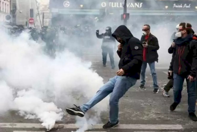 Францияда зейнетақы реформасына қарсы шеруге миллионнан астам адам қатысты