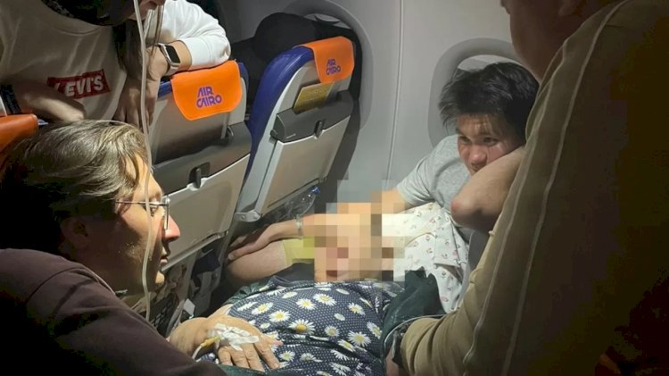 Алматылық дәрігер ұшақта науқастанған әйелді құтқарып қалды