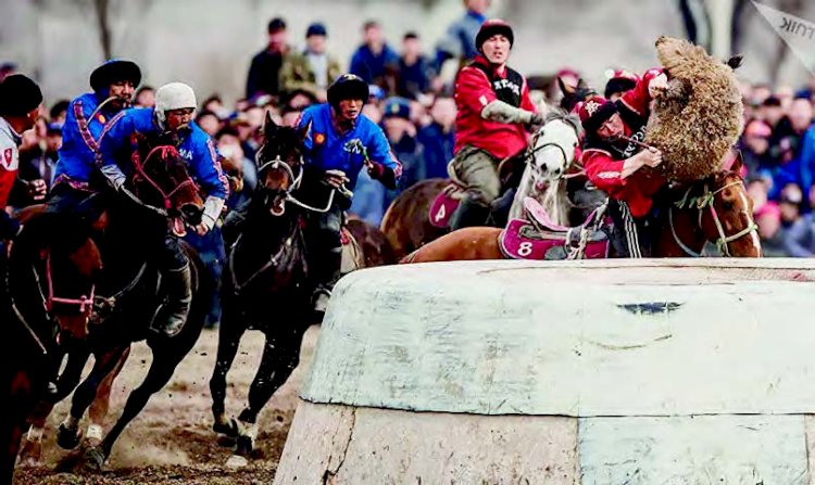 Арғымақ мінген ару