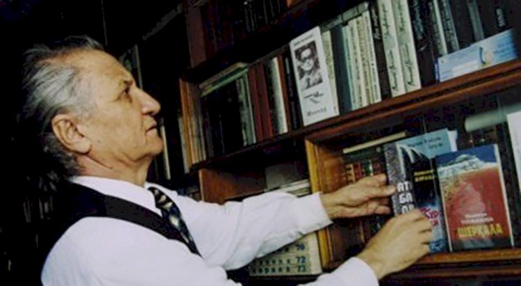 Қадыр Мырза ӘЛИ. Еркек бүгiнiн, әйел ертеңiн ойлайды