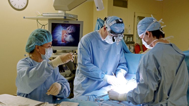 Алматыда 10 жастағы баланың асқазанынан бір келі шаш пен жүн шықты