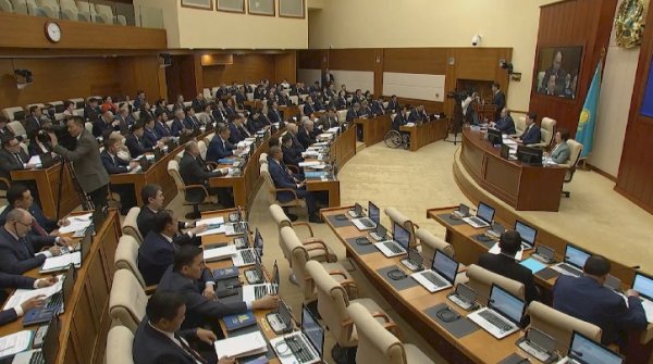 Соңғы 30 жылда Қазақстаннан 140-160 миллиард доллар қаржы заңсыз шығарылған