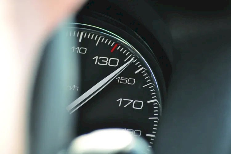 10 күнде жылдамдықты 139 рет асырған жүргізушіге қандай жаза қолданылды?