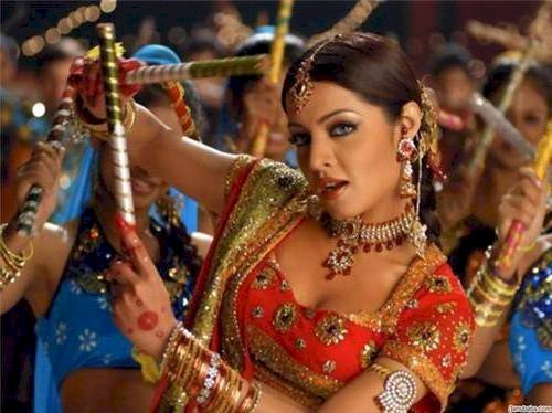 Бізде Болливуд кино түсіріп жатыр