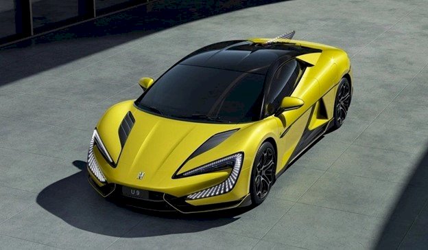 Қытайда билейтін, секіретін электромобиль жасалды