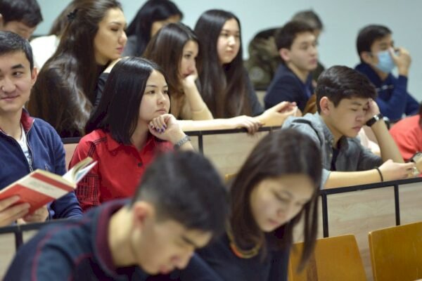 Биыл 17 жоғары оқу орны жабылуы мүмкін