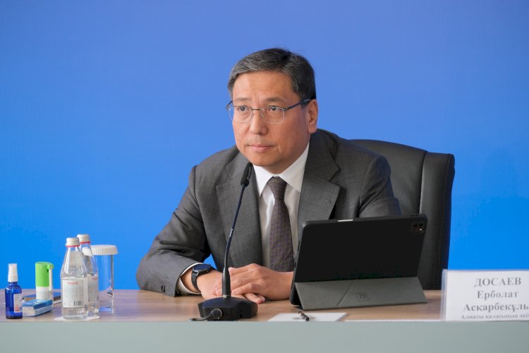 Алматы әкімі Алатау ауданының тұрғындарымен кездесті