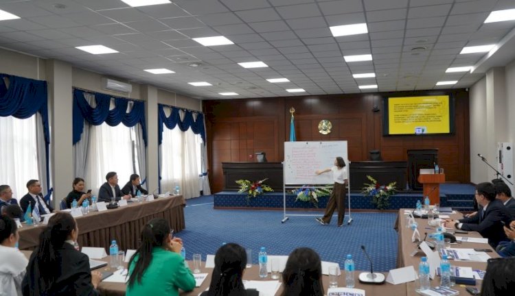 Еліміздің баспасөз хатшылары АҚШ құрылымдарында біліктілігін арттырады