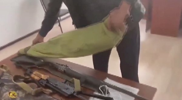 Заңсыз сақталған мыңға жуық қару тапсырылды