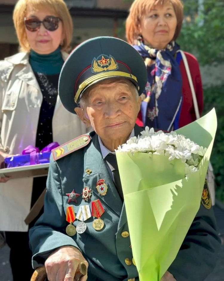 Қос ардагерге құрмет көрсетілді