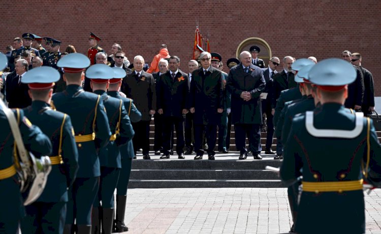 Мәскеудегі парадқа жеті елдің басшысы қатысты