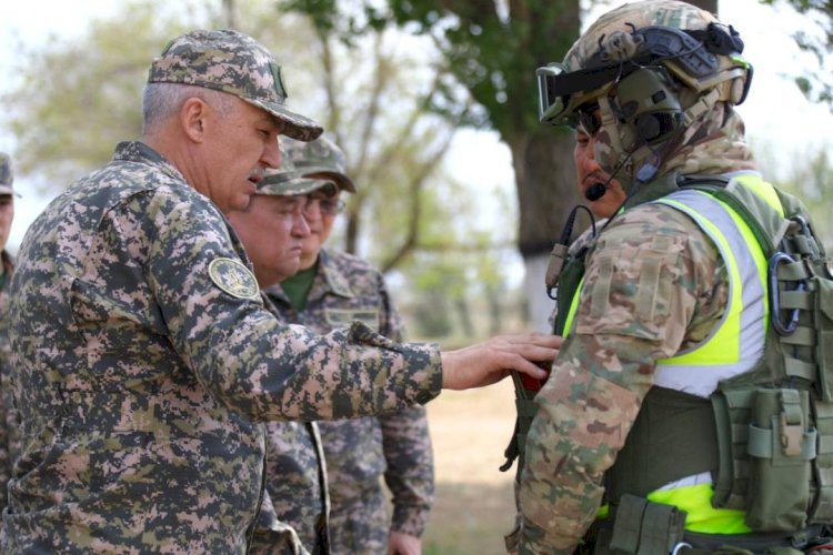 Қорғаныс министрі «Іле» полигонының инфрақұрылымын тексерді