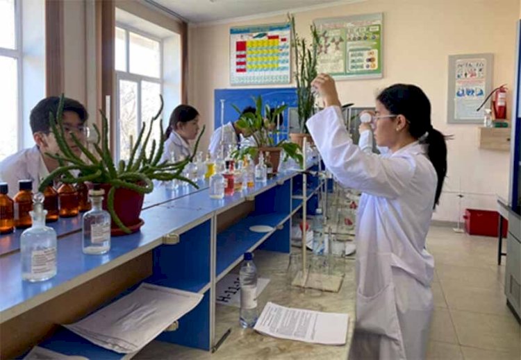 Еліміз бойынша 218 талапкер химия-физика пәнін таңдаған