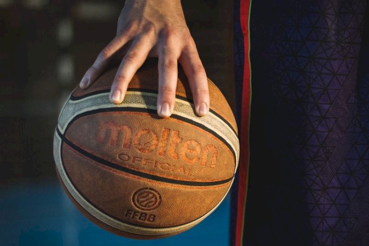 Шымкенттегі мектеп-гимназия бір допты 232 мың теңге сатып алмақ болған