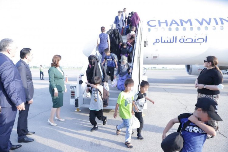 4 балалы әйел Сириядан елге әкелінді