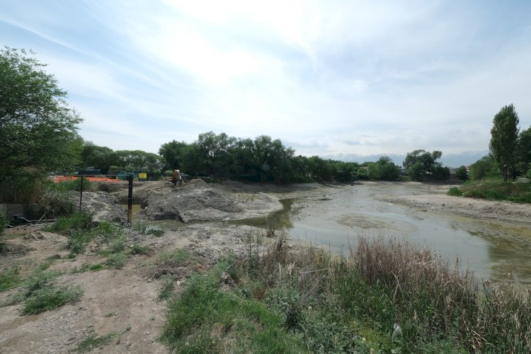 «Қарасу» шағын ауданында су құбыры мен кәріз құрылысы аяқталуда