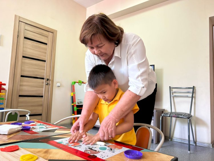 Алматыда церебралды сал ауруына шалдыққан балаларды емдеу қалай жүріп жатыр?